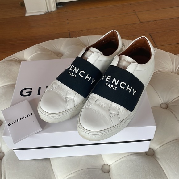 GIVENCHY URBAN STREET SNEAKER - Picture 3 of 12